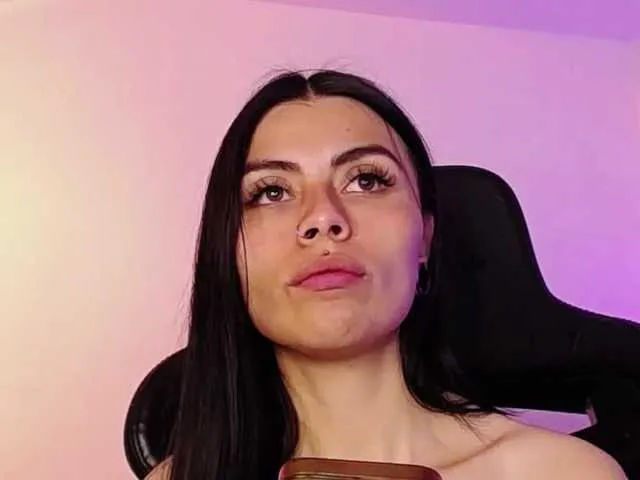 Live sex webcam photo for miaclarke- #277703677