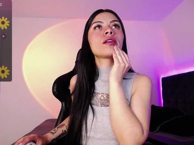 Live sex webcam photo for miaclarke- #277854811