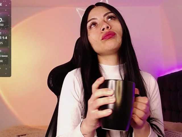 Live sex webcam photo for miaclarke- #288567296