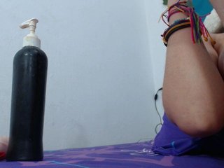 Live sex webcam photo for miah-baby #160383335