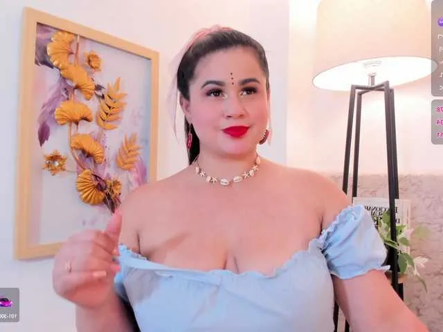 Live sex webcam photo for miahkumar- #290343720