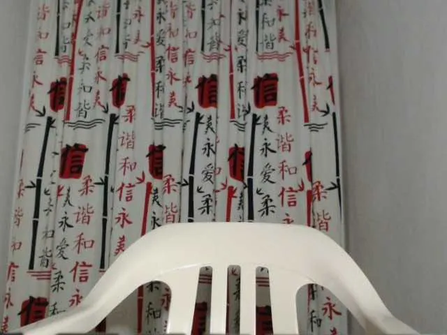 Live sex webcam photo for miahot1520 #274287115