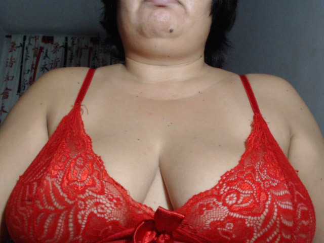 Live sex webcam photo for miahot1520 #274378720