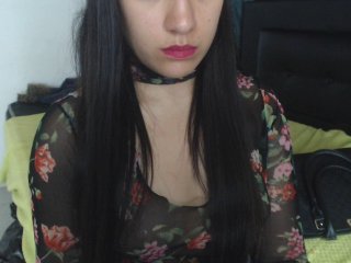 Live sex webcam photo for Miahot2 #147581057