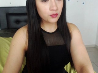 Live sex webcam photo for Miahot2 #148450890