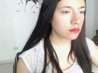 Live sex webcam photo for Miahot2 #148757878