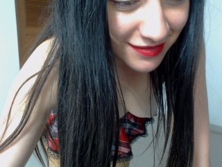 Live sex webcam photo for Miahot2 #149943167