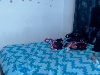 Live sex webcam photo for Miahot2 #150222037