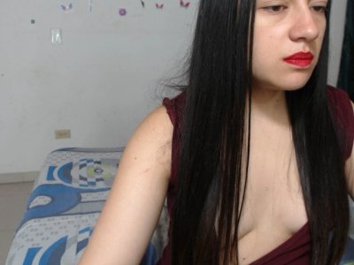 Live sex webcam photo for Miahot2 #150523853