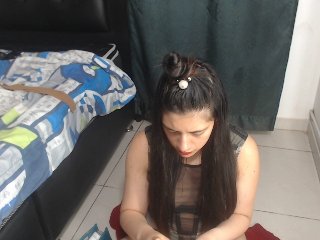 Live sex webcam photo for Miahot2 #151633294