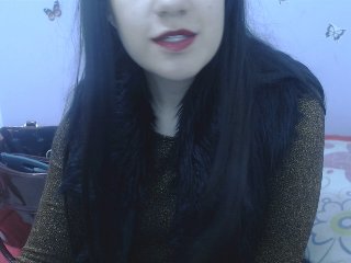 Live sex webcam photo for Miahot2 #151971646