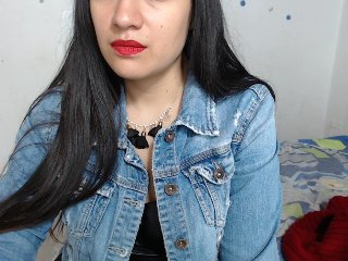 Live sex webcam photo for Miahot2 #153002271