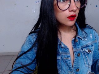 Live sex webcam photo for Miahot2 #154454938