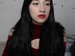 Live sex webcam photo for Miahot2 #154866200