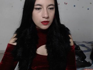 Live sex webcam photo for Miahot2 #154874414