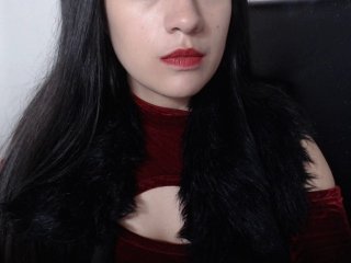 Live sex webcam photo for Miahot2 #154928437