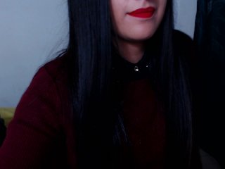 Live sex webcam photo for Miahot2 #156438880