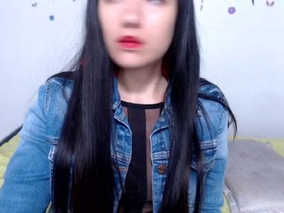 Live sex webcam photo for Miahot2 #159605330