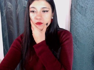 Live sex webcam photo for Miahot2 #160619255