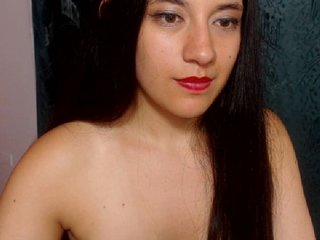 Live sex webcam photo for Miahot2 #160740192