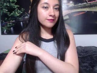 Live sex webcam photo for Miahot2 #160912939