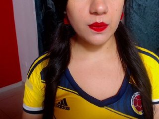 Live sex webcam photo for Miahot2 #161285821