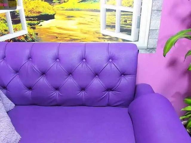 Live sex webcam photo for miakasumy #273443576