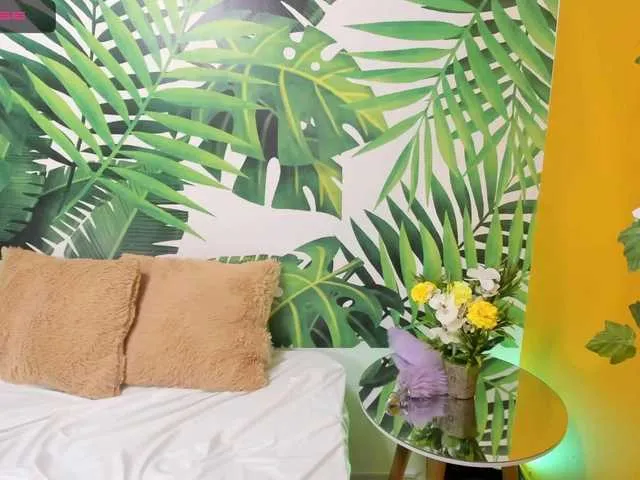 Live sex webcam photo for miakasumy #273455388