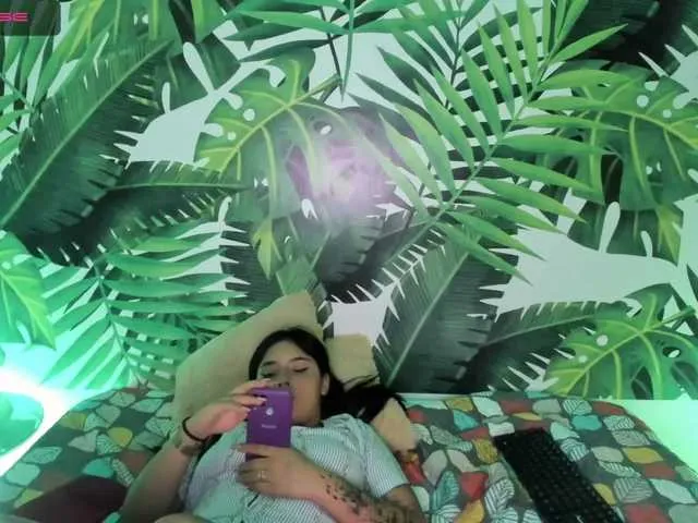 Live sex webcam photo for miakasumy #273608262