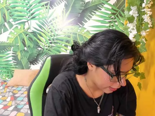 Live sex webcam photo for miakasumy #273725815