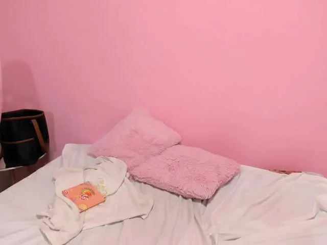 Live sex webcam photo for miakasumy #273759701