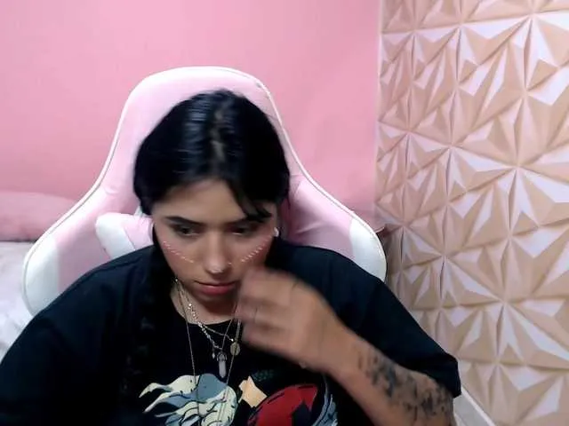 Live sex webcam photo for miakasumy #273819204