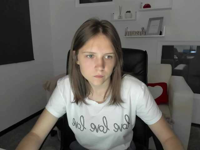 Live sex webcam photo for miamuah #274449430