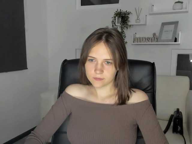 Live sex webcam photo for miamuah #274492783