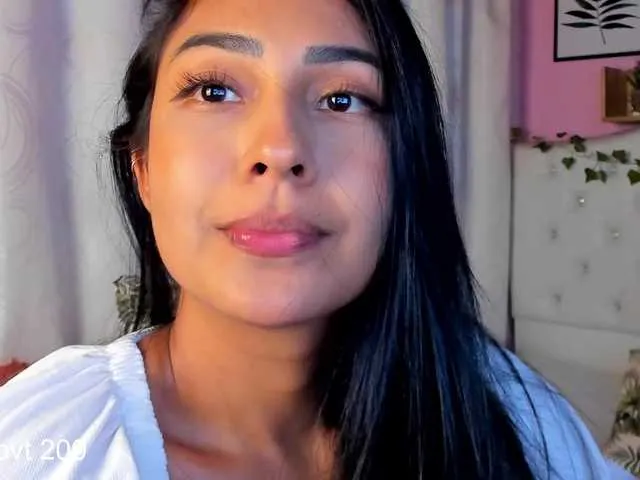 Live sex webcam photo for miaolsen #273155873