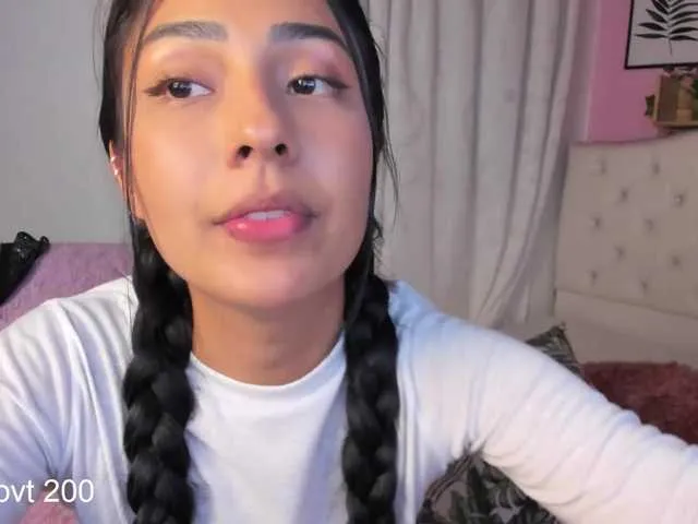 Live sex webcam photo for miaolsen #273375334