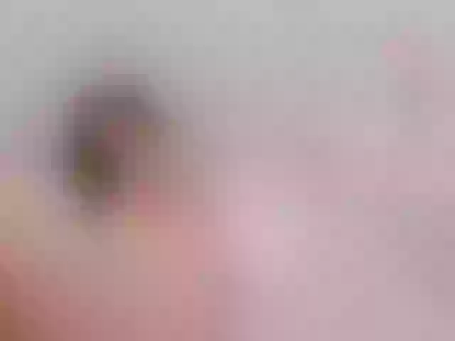 Live sex webcam photo for miaqueen021 #290341926