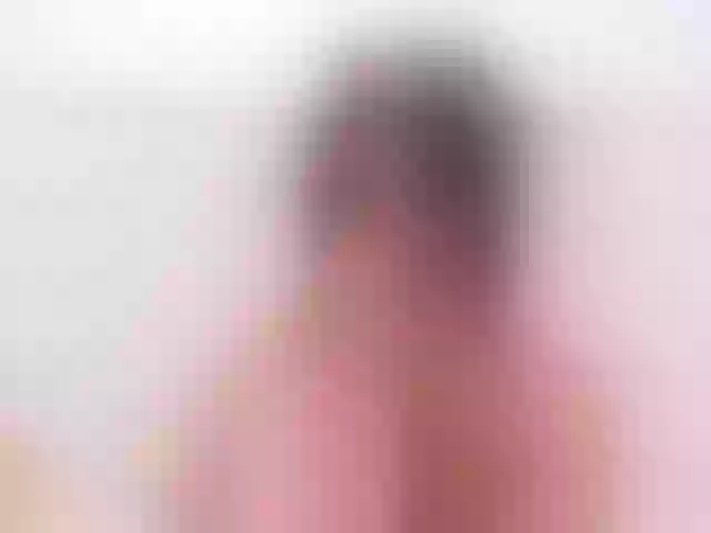Live sex webcam photo for miaqueen021 #290514404