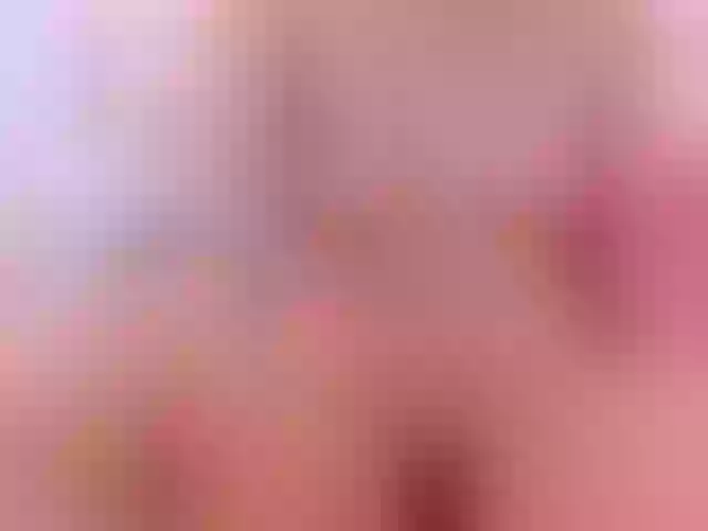Live sex webcam photo for miaqueen021 #290583590