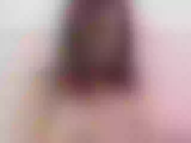 Live sex webcam photo for miaqueen021 #290877386