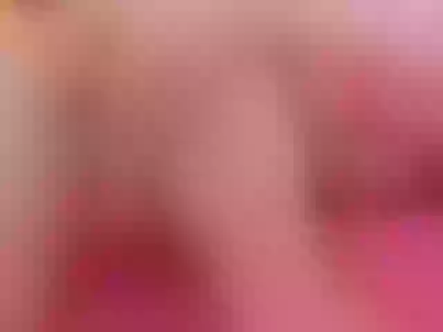 Live sex webcam photo for miaqueen021 #291163597