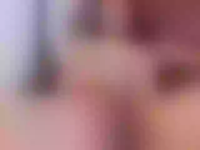 Live sex webcam photo for miaqueen021 #291597016
