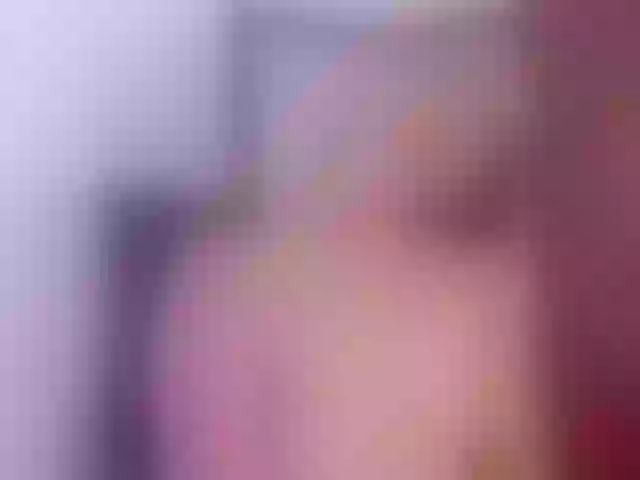 Live sex webcam photo for miaqueen021 #291902085