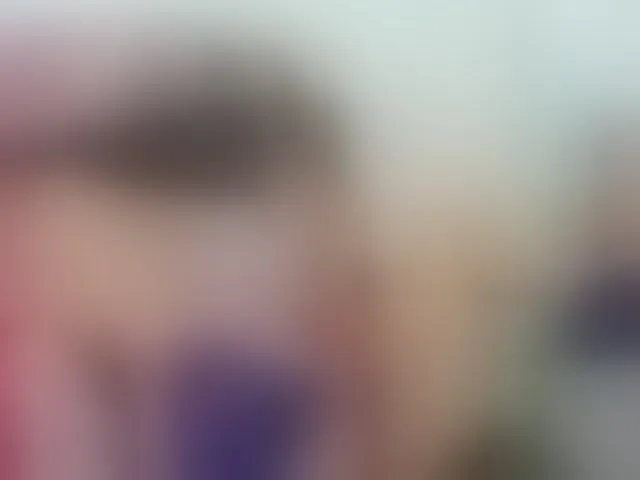 Live sex webcam photo for miaqueen021 #292309239