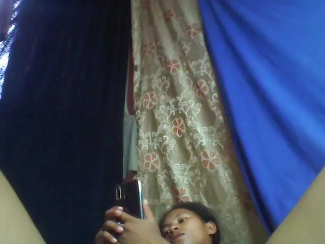 Live sex webcam photo for miaramode #277701937