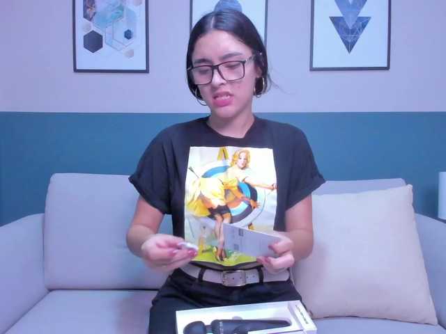 Live sex webcam photo for miarobberts #272032822