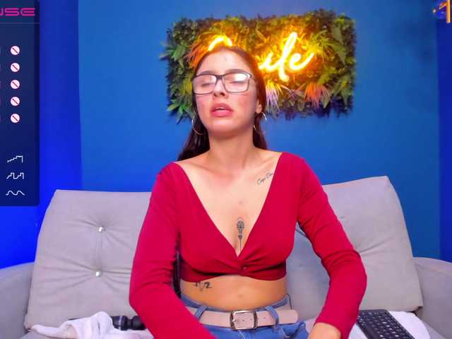 Live sex webcam photo for miarobberts #272055009