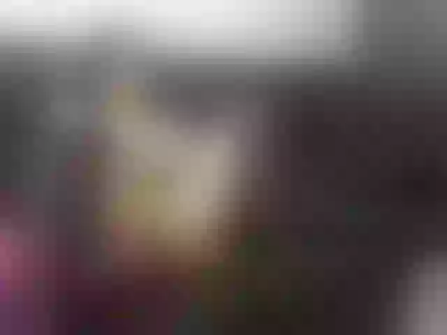 Live sex webcam photo for miavox #277602868