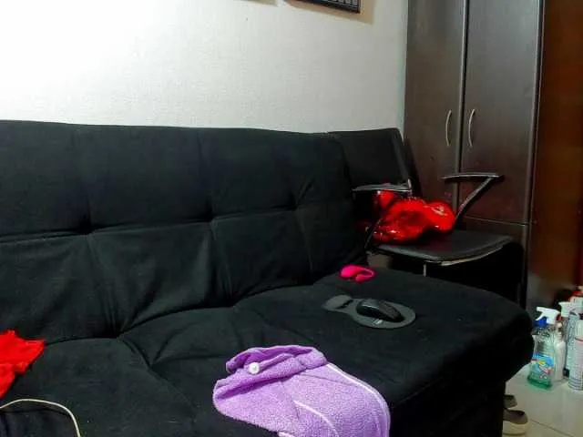 Live sex webcam photo for miavox #277744778