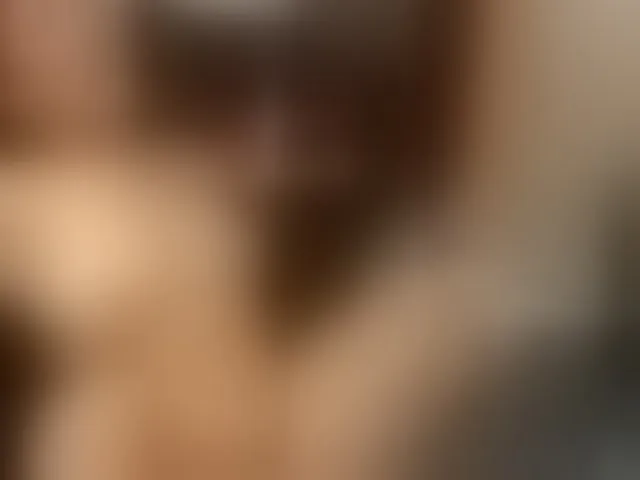 Live sex webcam photo for miavox #277869003